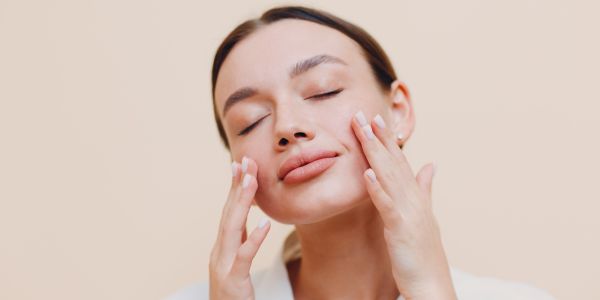 Skincare Tips to Minimize Pores and Control Shine