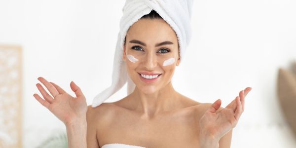 The Ultimate Guide to Skin Glazing for a Natural Glow